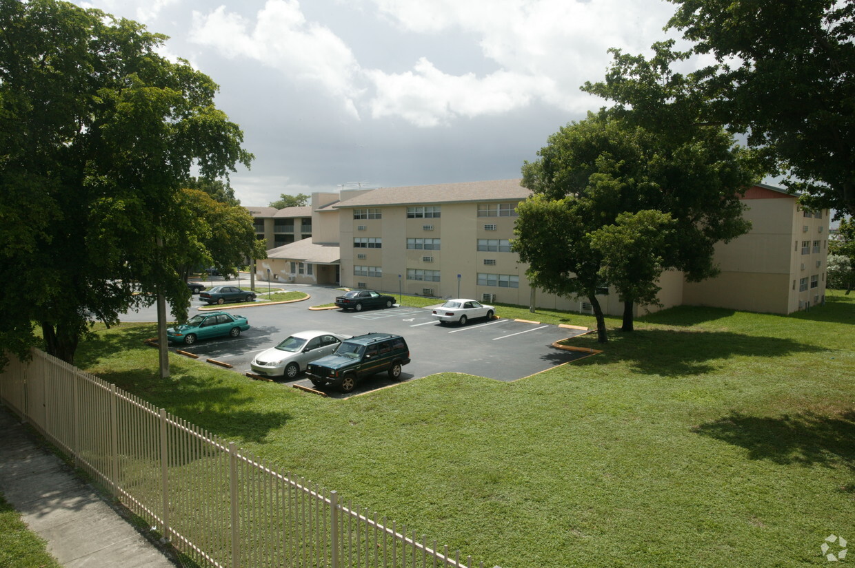 Foto del edificio - Palmetto Gardens