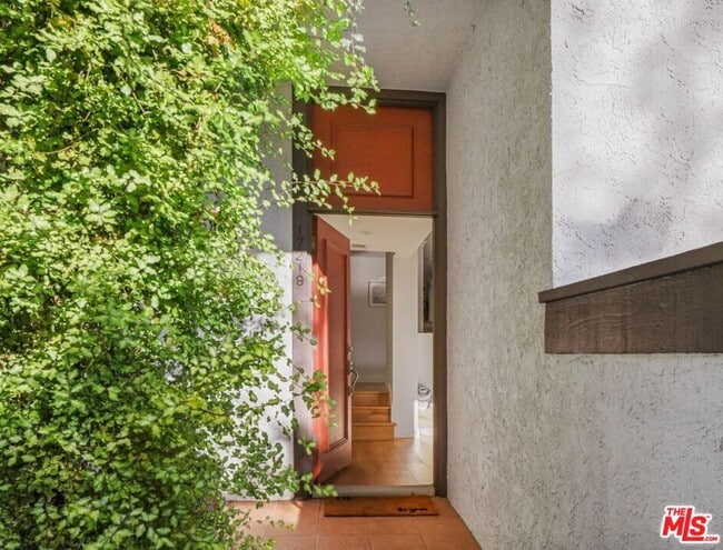 Building Photo - 17219 Palisades Cir