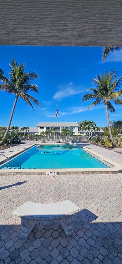 Gran piscina comunitaria climatizada - 8740 Lueck Ln