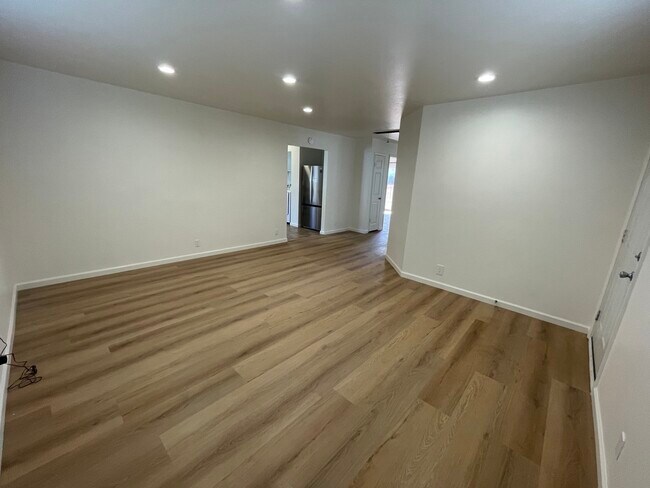 Foto del edificio - 413 Laurel Ave