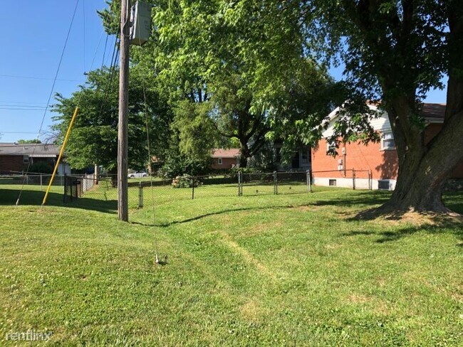 Building Photo - 3 br, 2 bath House - 700 Clarence Dr