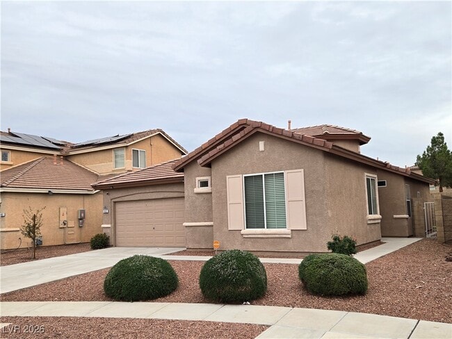 Building Photo - 993 White Glacier Ave