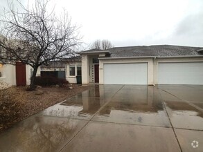 Building Photo - 674 Gemstone Way