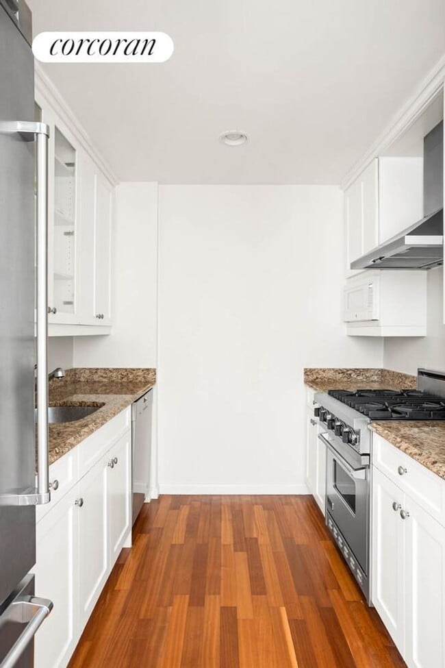 Foto del edificio - 400 E 51st St