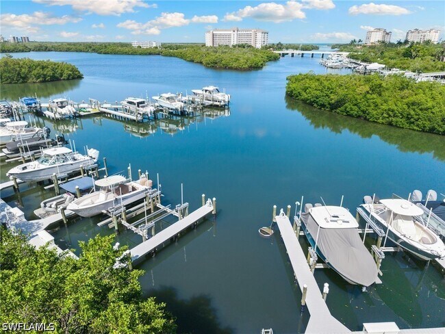 Building Photo - 420 Cove Tower Dr