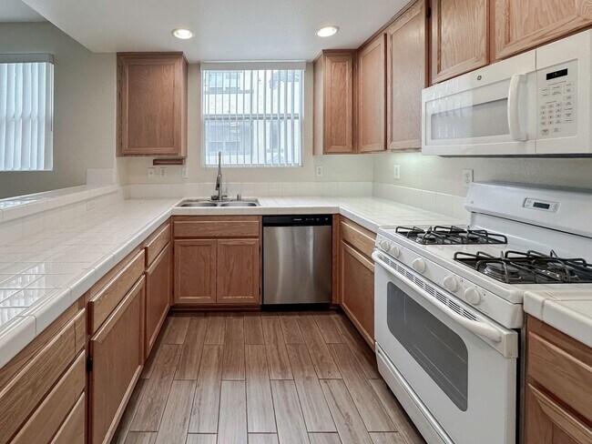 Building Photo - 2 BEDROOM 3 BATH HOME IN MER SOLEIL IN THE...
