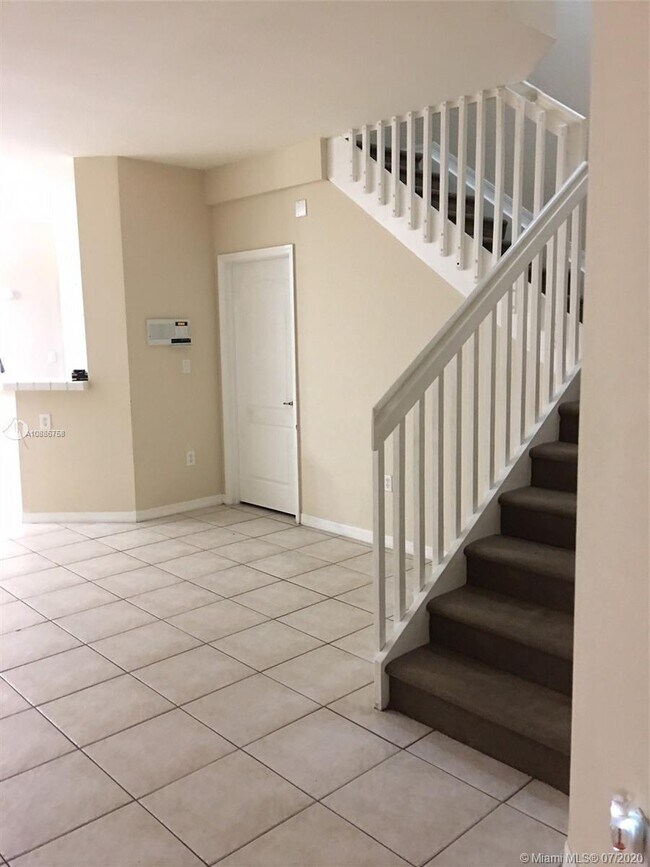 Foto del edificio - 8968 W Flagler St