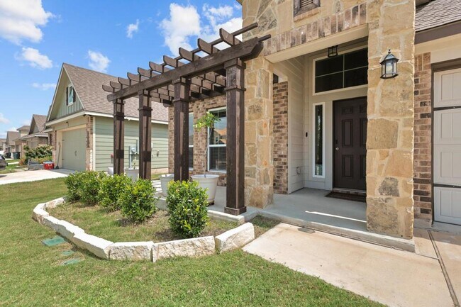 Foto del edificio - 7005 McGregor Lp