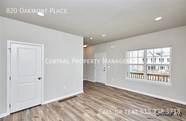 Building Photo - 820 Oakmont Pl