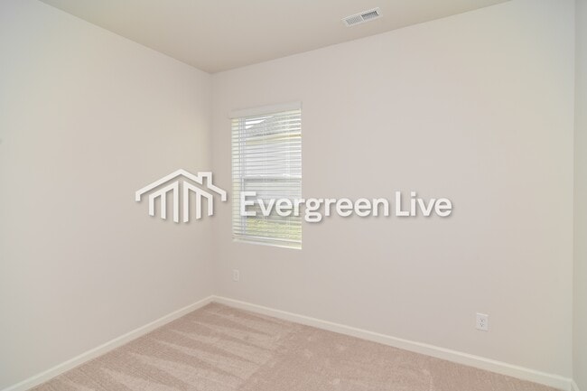 Foto del edificio - 644 Shoemaker Ln