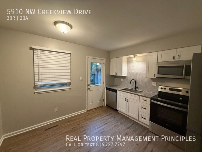 Building Photo - 5910 Creek View Dr