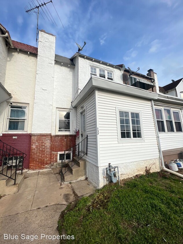 3 br, 1 bath House 137 Whitely Terr House Rental in Darby, PA