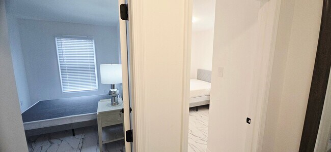 Foto del edificio - 8 Highlands Ct