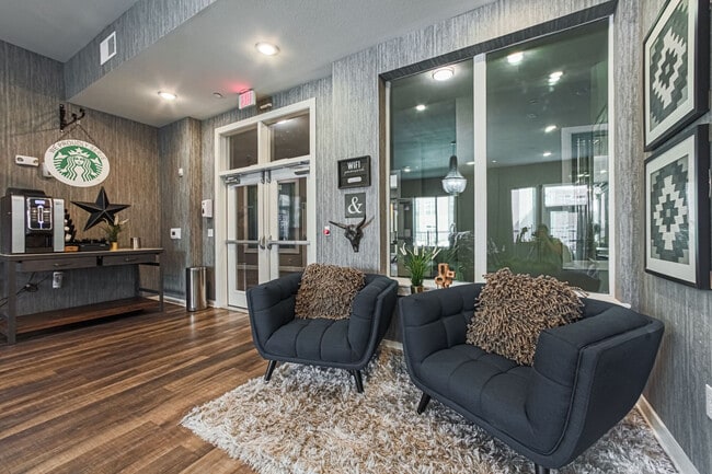 Building Photo - ASPIRE AT 610