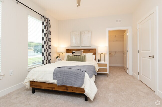 2BR, 2BA - 1.081SF - Dormitorio principal - Streams at Battery Park