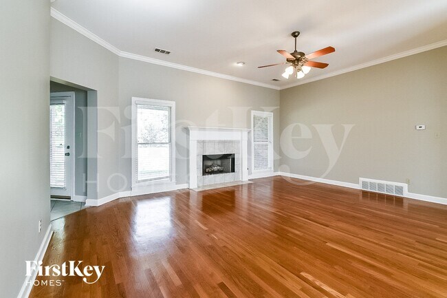 Foto del edificio - 1713 Belledeer Dr W