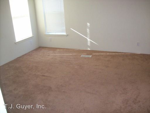 Building Photo - 3 br, 2 bath House - 920 St. Helens Ave.