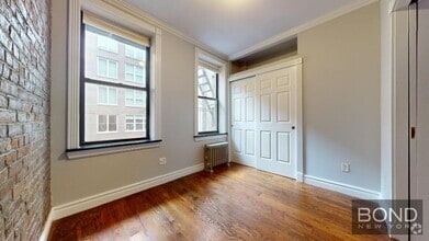 Building Photo - 382 E 10th St