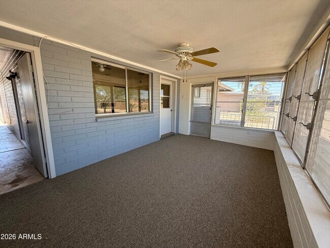 Building Photo - 12235 N Cherry Hills Dr W