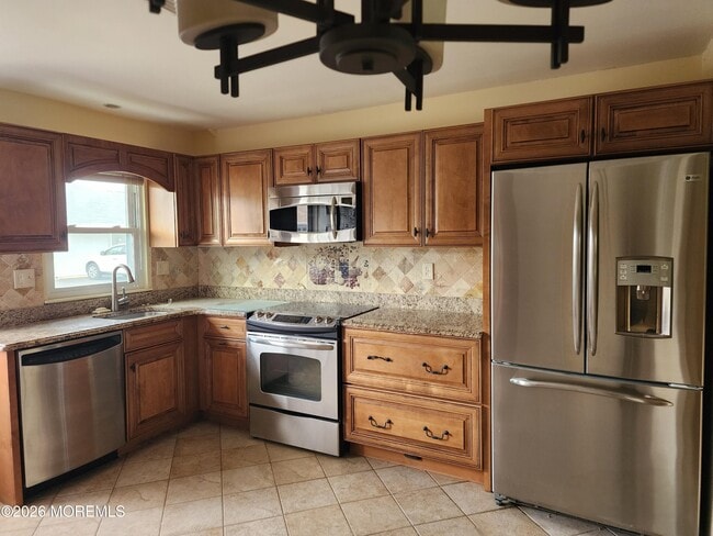 Foto del edificio - 341B Canterbury Ct
