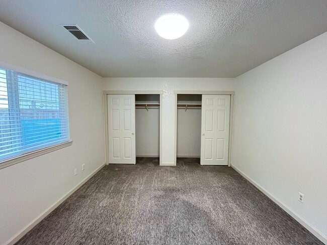 Building Photo - 3361 Edgewood Rd