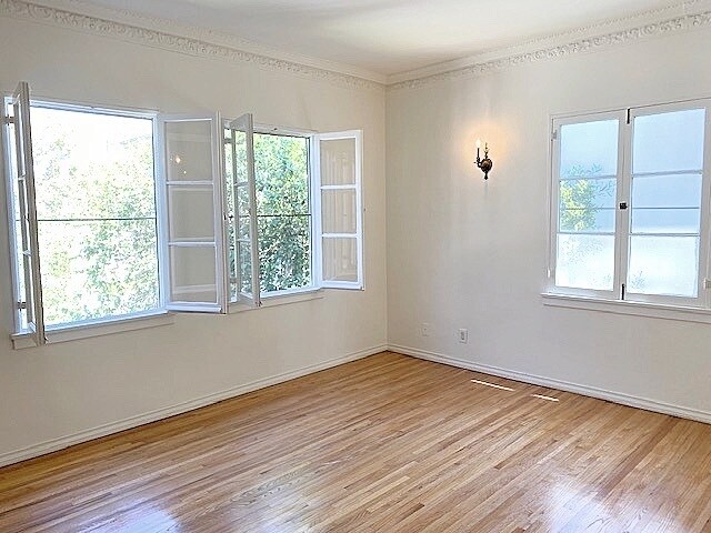 Foto del edificio - 143 S Sycamore Ave