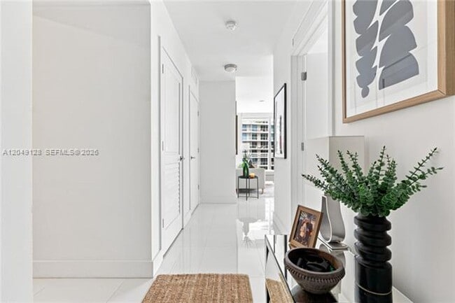 Building Photo - 1080 Brickell Ave