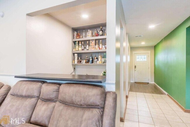 Building Photo - 2306 Landings Ct