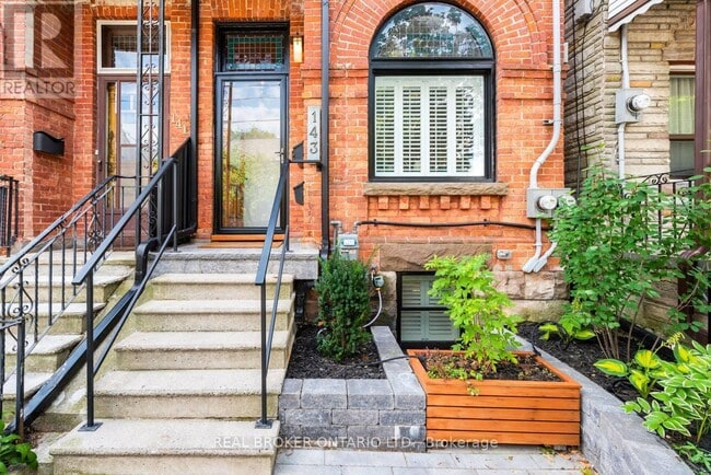 Building Photo - 143 Harrison St