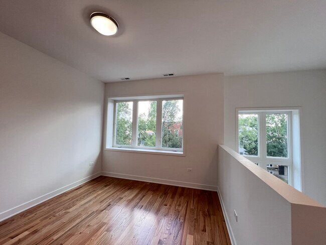 Foto del edificio - 226 W 24th St