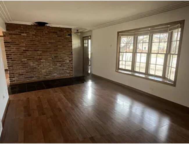 Foto del edificio - 16783 Lyons Ave SE