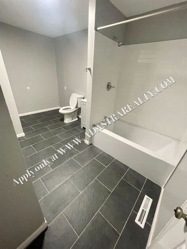 Building Photo - Completely Remodeled and Updated 6 Bedroom/3 Bath House in North KC!!-Available in AUGUST!!