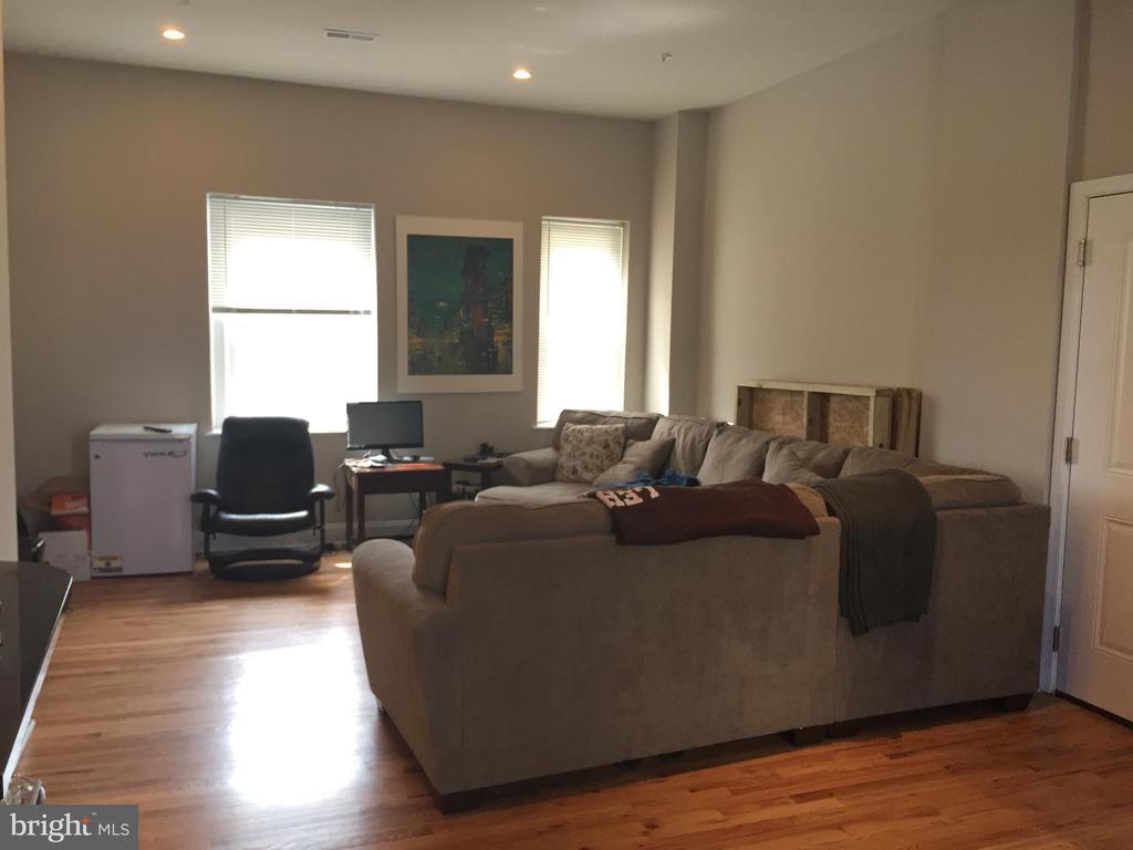 Primary Photo - 1338-40 Lombard St
