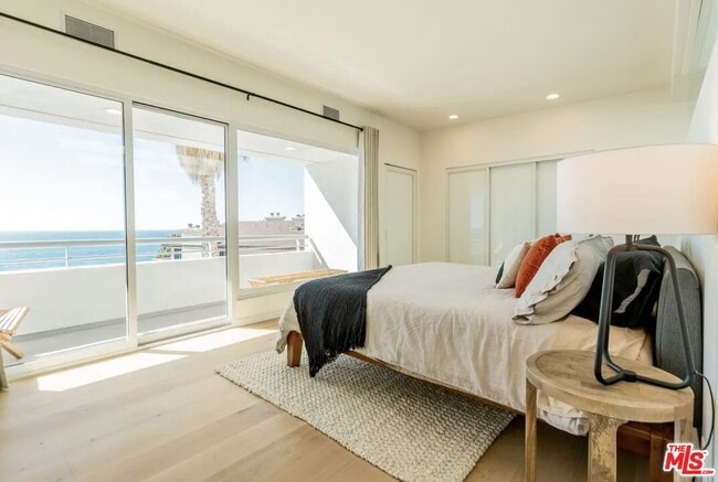 Building Photo - 21349 Rambla Vista