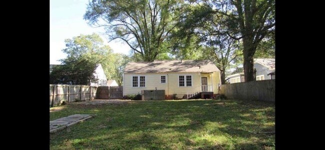 Photo - 3415 Northview Dr House