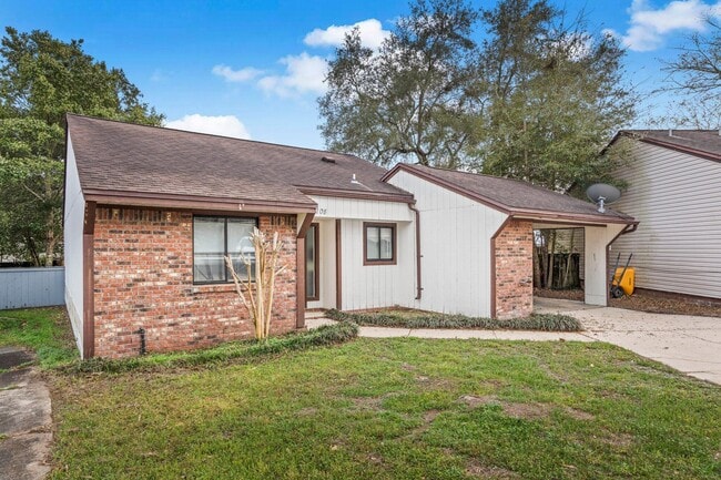 Foto del edificio - 208 Bartonwood Ct