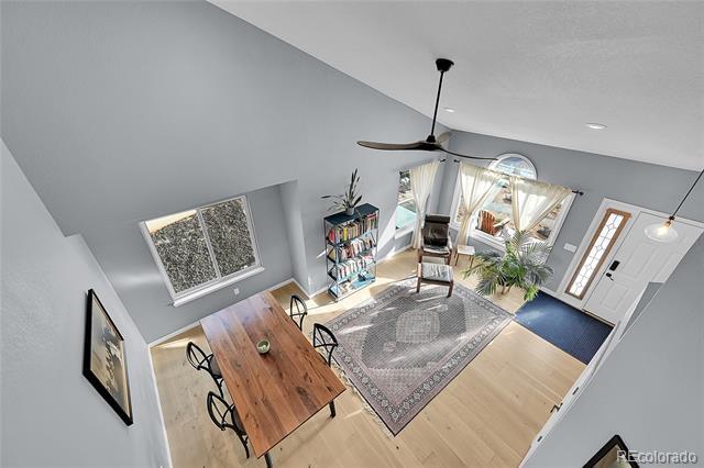 Foto del edificio - 540 Somerset Dr