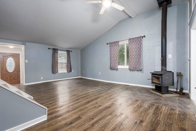 Foto del edificio - 9156 Elizabeth St