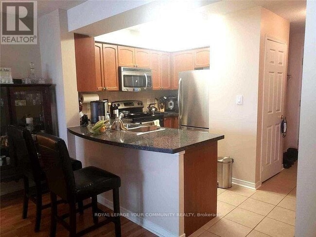 Building Photo - 4850-4850 Glen Erin Dr