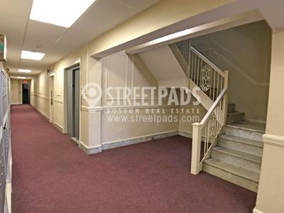 Foto principal - 2 bedroom in Boston MA 02135