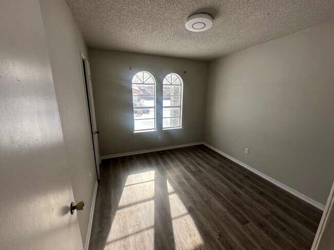 Building Photo - 11111 E 36th St