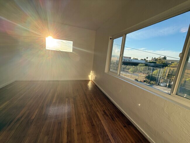 Foto del edificio - 685 28th St