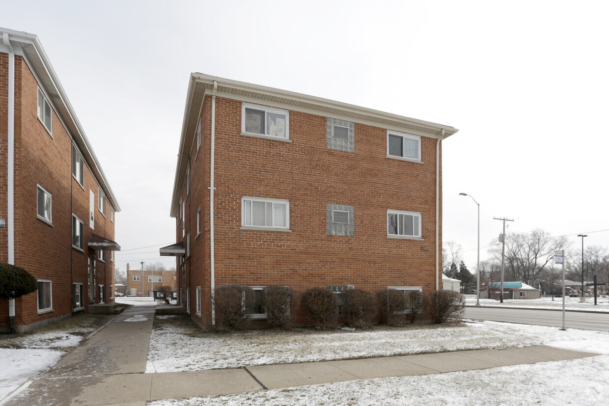Building Photo - 137 50th Ave