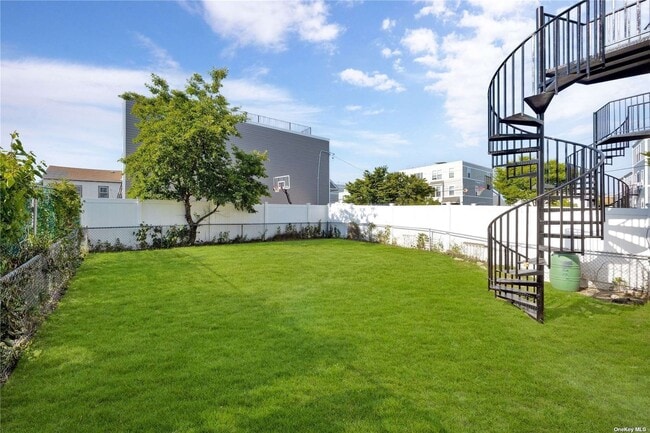 Building Photo - 43-06 Rockaway Beach Blvd