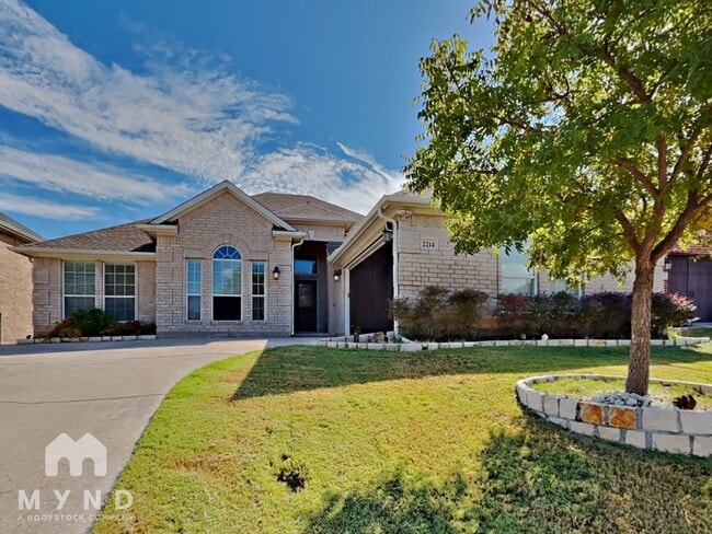 Building Photo - 2214 Frio Dr