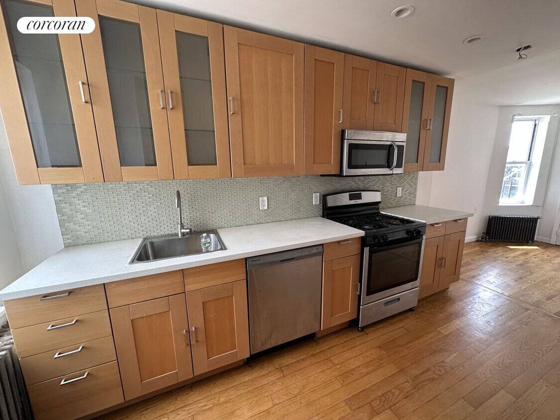 Foto principal - 169 9th St