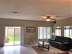 Building Photo - 4243 SW 10th Ct