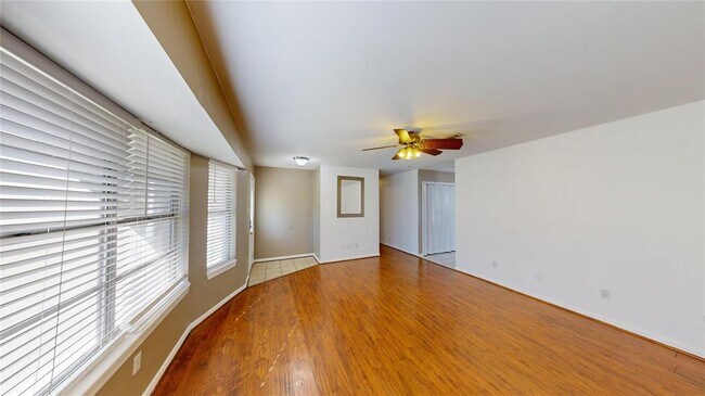 Foto del edificio - 22306 Rustic Bridge Ln