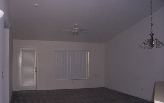 Building Photo - 65A Pony Express Dr