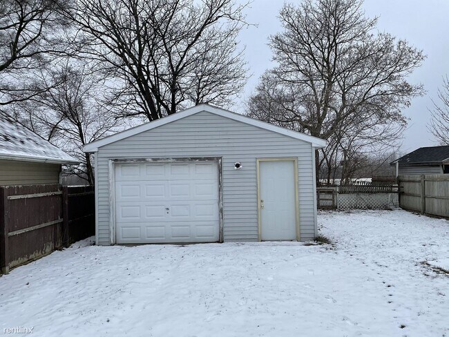 Building Photo - 2 br, 1 bath House - 2118 Crest Ave